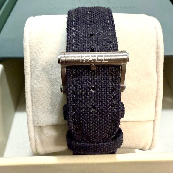 Ball Engineering II Magneto Shutter Designer Date Classic Mens Watch - Picture 6 of 8